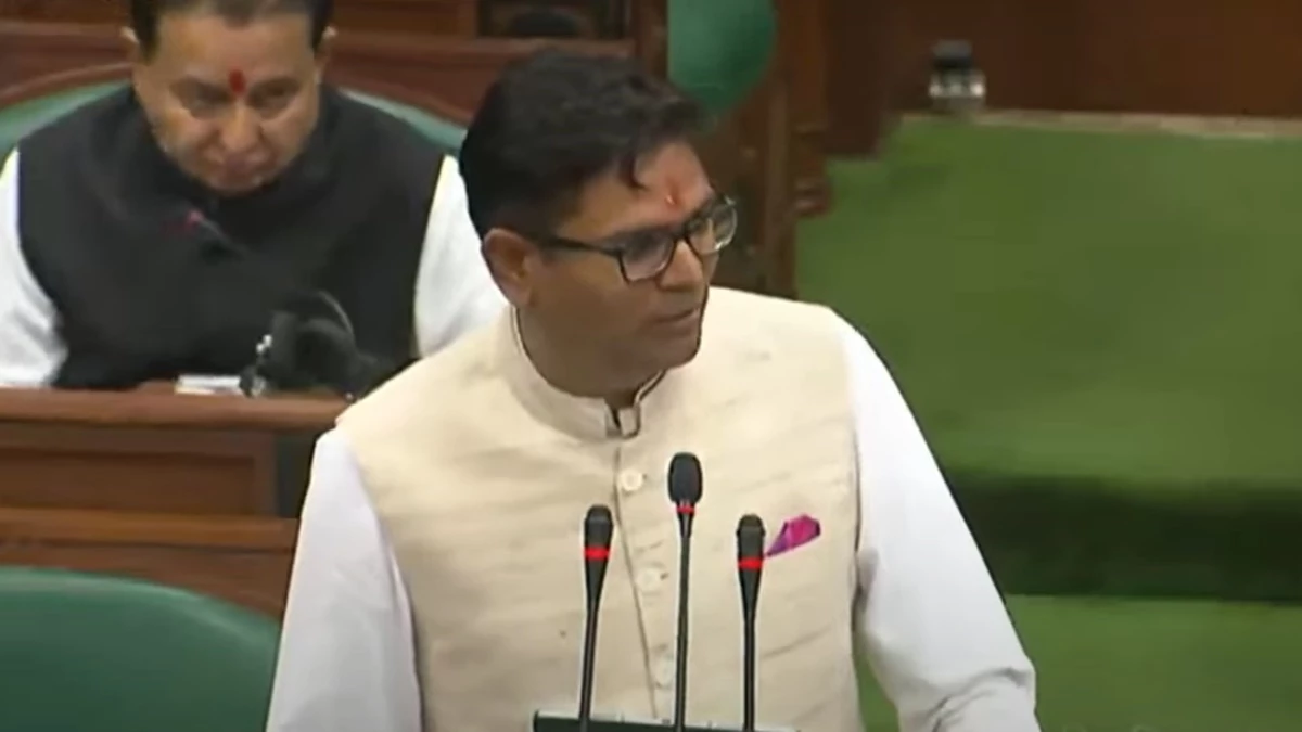 CG Budget 2025: छत्तीसगढ़ में एक रुपये सस्ता मिलेगा पेट्रोल, कर्मचारियों का डीए 53 प्रतिशत किया... पढ़ें बजट भाषण की बड़ी बात