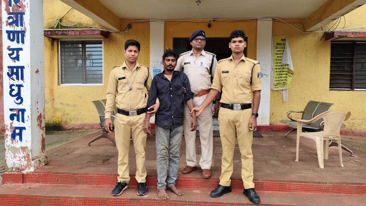 Janjgir Champa Crime News: मानवता हुई शर्मसार, कलयुगी शराबी पिता ने नाबालिग बेटी से किया दुष्कर्म, आरोपित गिरफ्तार