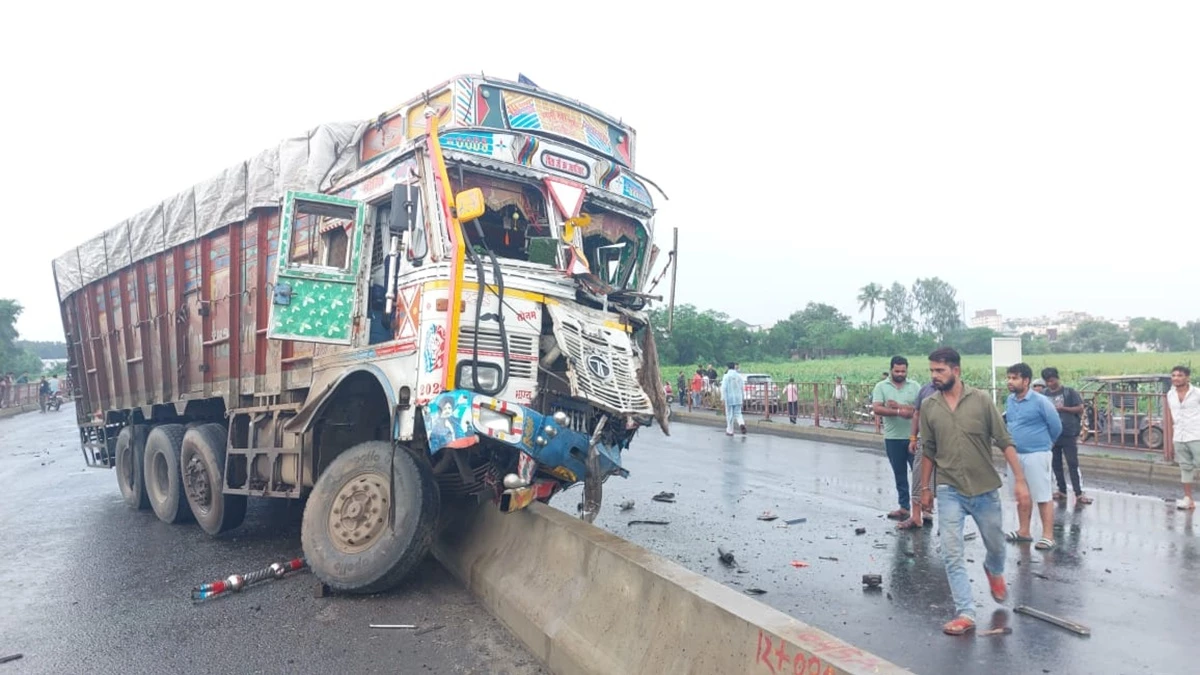 Jabalpur: नागपुर मंडला नेशनल हाईवे पर लोडिंग और ट्रक की टक्‍कर, 2 की मौत, 3 घायल