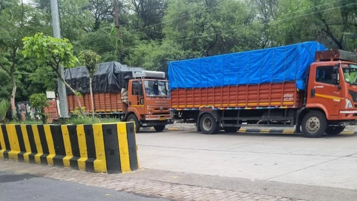 इंदौर में जीएसटी चोरी की आड़ में पुलिस पकड़ रही गाड़ियां, विभाग बोला- न जांच के आदेश दिए, न कार्रवाई के लिए बोला