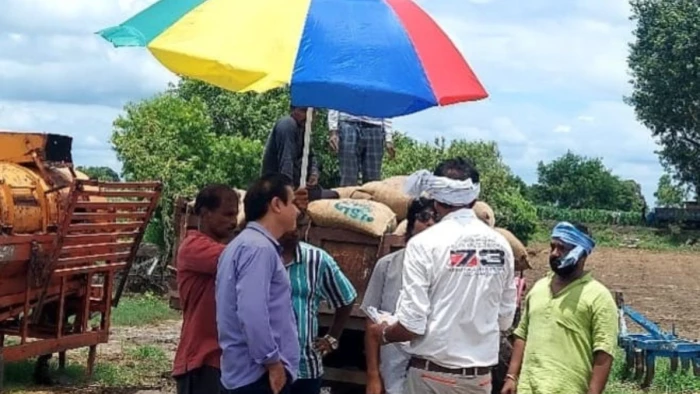 जबलपुर का ग्रामीण अंचल अब फिल्म और डिजिटल प्रोडक्शन का नया केंद्र, शूटिंग देखने पहुंच रहे लोग
