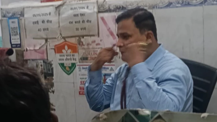 भोपाल की संकरी गलियों में सेहत से खिलवाड़! आयुष डॉक्टर खुलेआम बांट रहे एलोपैथिक दवाएं