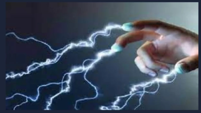 तखतपुर के स्कूल में जन्माष्टमी की तैयारी पड़ी भारी, मटका बांधते समय 11 KV करंट से मासूम झुलसा