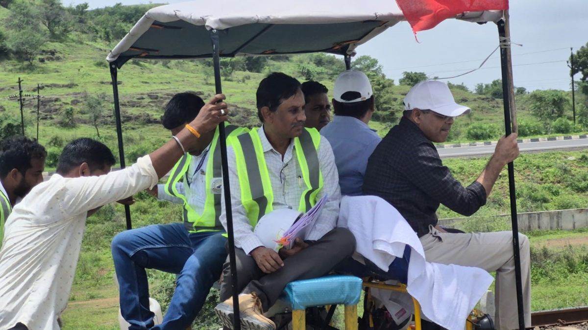 मनमाड़–इंदौर नई रेल लाइन परियोजना : नासिक में 81, कसरावद में 119 हेक्टेयर, बड़वानी जिले में सबसे अधिक भूमि का अधिग्रहण