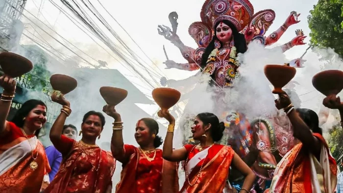 क्यों खास होती है अष्टमी-नवमी के बीच की 'संधि पूजा'? अकाल बोधन से सिंदूर खेला तक….जानें दुर्गा पूजा की तिथि