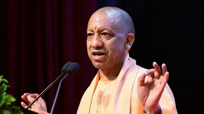 योगी सरकार में अपराधियों पर शिकंजा, 23 हजार से अधिक इनामी गिरफ्तार, 15,233 करोड़ की अवैध संपत्ति जब्त