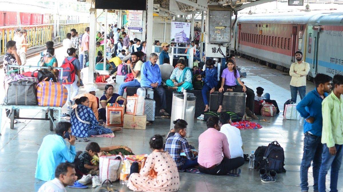 जबलपुर होकर चलने वाली वलसाड-दानापुर स्पेशल के आठ फेरे बढ़े, संशोधित समय-सारणी जान लें