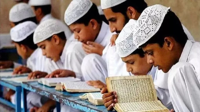 UP की राजधानी लखनऊ में चल रहे 111 अवैध मदरसे... छांगुर केस के बाद भी सरकार नहीं ले रही सबक