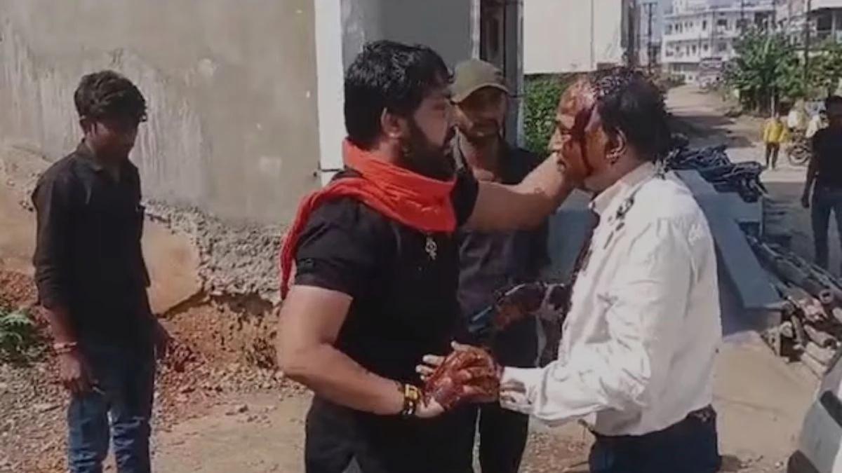 सिविल सर्जन के चेहरे पर शिवसैनिकों ने कालिख पोती, चार गिरफ्तार, जानें पूरा मामला