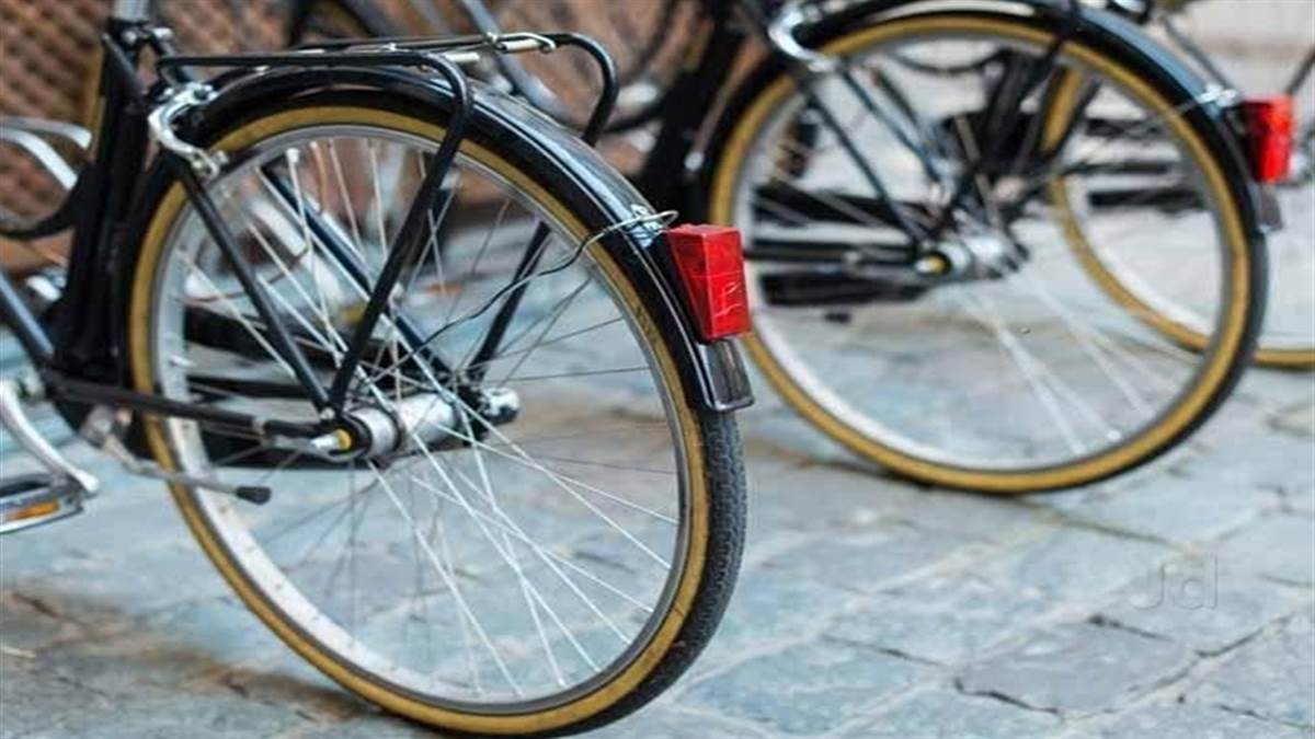 Indore Crime News: खेलते-खेलते बच्चों ने चुराई 17 स्पोर्ट्स साइकिलें, घर की छत-बरामदे में मिली