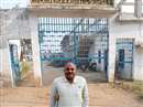 Shahdol News : बचपन में बहन की पीठ पर बैठकर और फिर बैसाखी के सहारे शिक्षा की राह तय की, अब संस्कृत-संस्कृति की जगा रहे अलख
