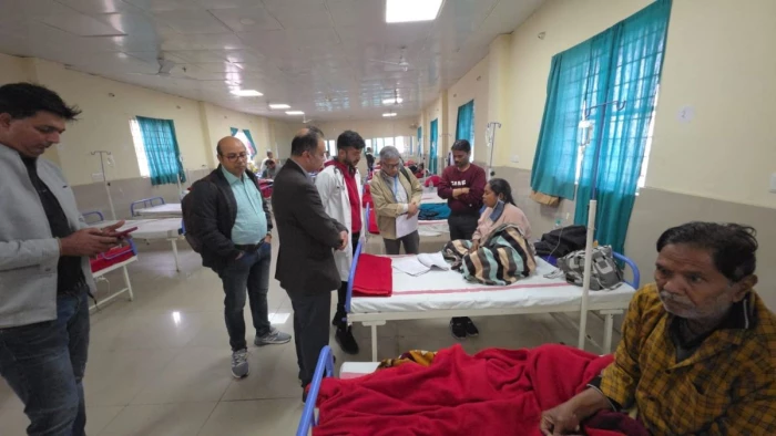 इंदौर में विशेषज्ञों की टीम ने शुरू किया क्लोरिनेशन और वैज्ञानिक परीक्षण, नगर निगम और स्वास्थ्य विभाग के साथ जांच जारी