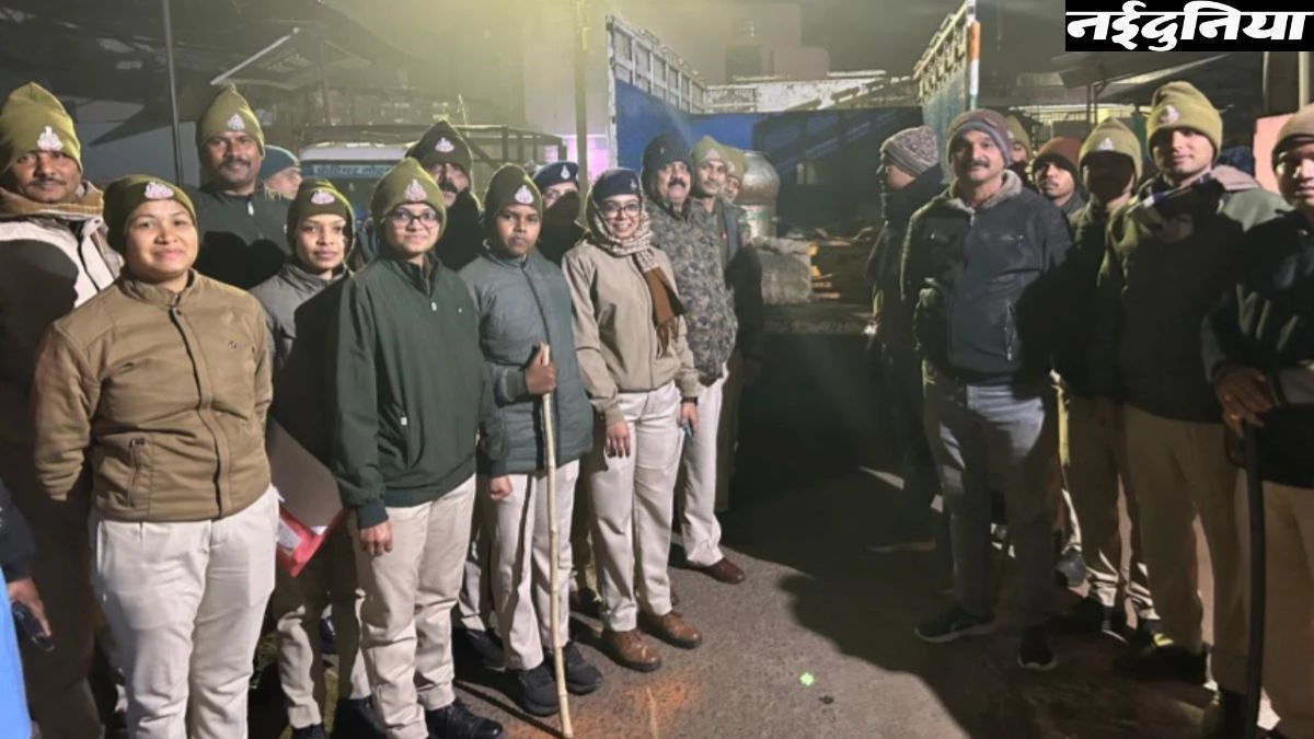 जबलपुर में अवैध शराब माफियाओं पर 150 पुलिसकर्मियों की टीम ने मारा छापा, भारी मात्रा में शराब जब्त