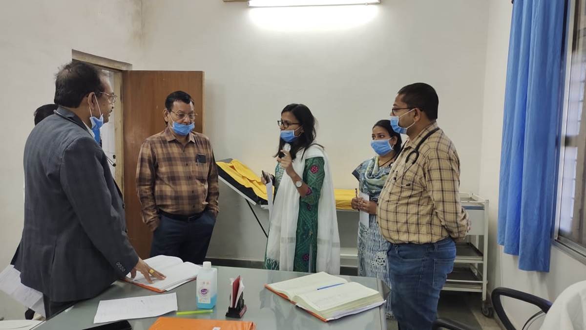Janjgir Champa News: नवपदस्थ कलेक्टर ने जिला चिकित्सालय का किया औचक निरीक्षण