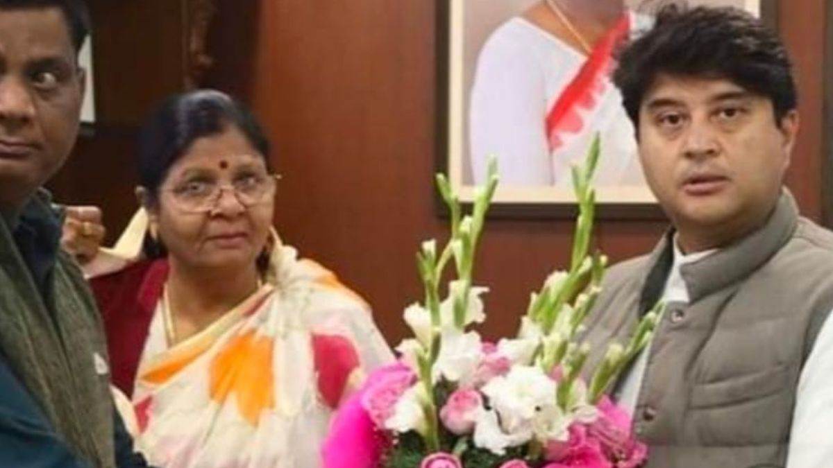 Morena Mayor: जाति प्रमाण पत्र और मार्कशीट पर घिरीं महापौर, मुसीबत से निकलने के लिए खटखटा रहीं भाजपा का द्वार!
