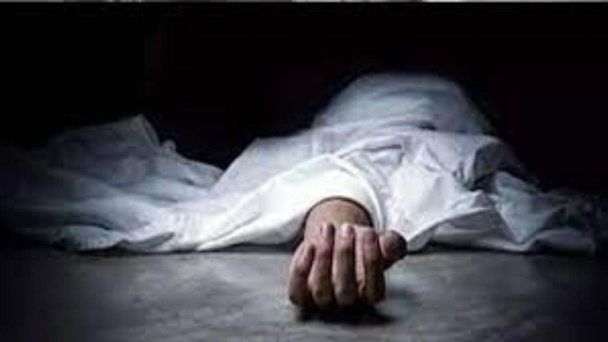 भिंड़ में महिला की सिर कटी लाश मिलने से मचा हड़कंप, हाथ पर लिखे 'होतम' और 'एचआर' नाम की पुलिस कर रही जांच