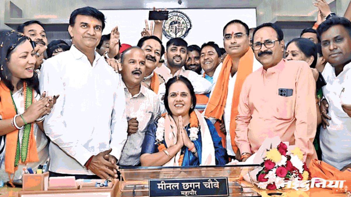 रायपुर महापौर मीनल चौबे ने संभाली कुर्सी, शहर के चहुंमुखी विकास का किया वादा
