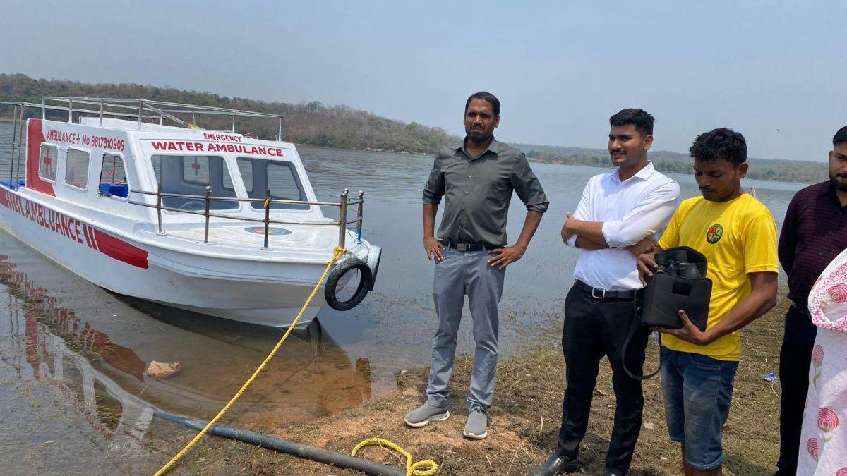 धमतरी में वाटर एंबुलेंस से 50 किमी का सफर अब सिर्फ 7 किमी, गंगरेल डुबान के 32 गांवों को मिली बड़ी सौगात