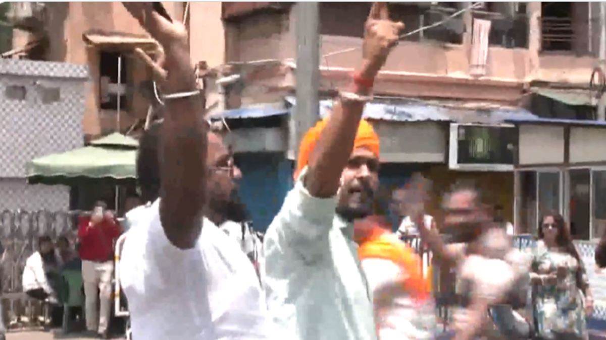 बंगाल में ममता बनर्जी के घर के बाहर लगे 'जय श्री राम' के नारे, मतणगना के बीच TMC-BJP कार्यकर्ताओं में  भारी झड़प; लाठीचार्ज