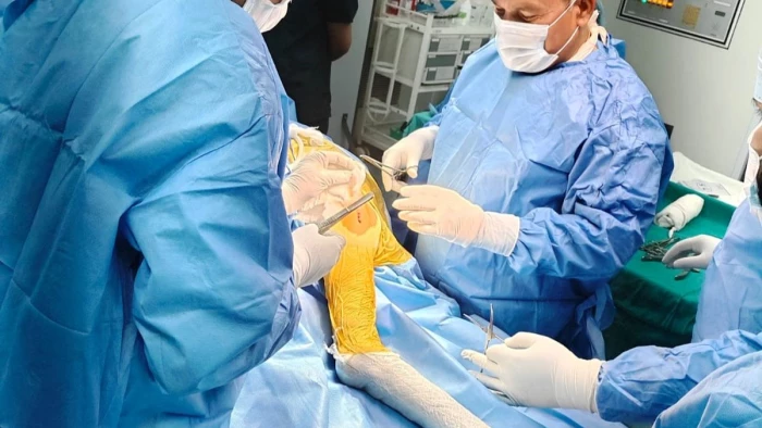20 साल की उम्र में खराब हो गए थे दोनों कुल्हे, ग्वालियर जेएएच के डॉक्टरों ने सफल सर्जरी कर दिया नया जीवन