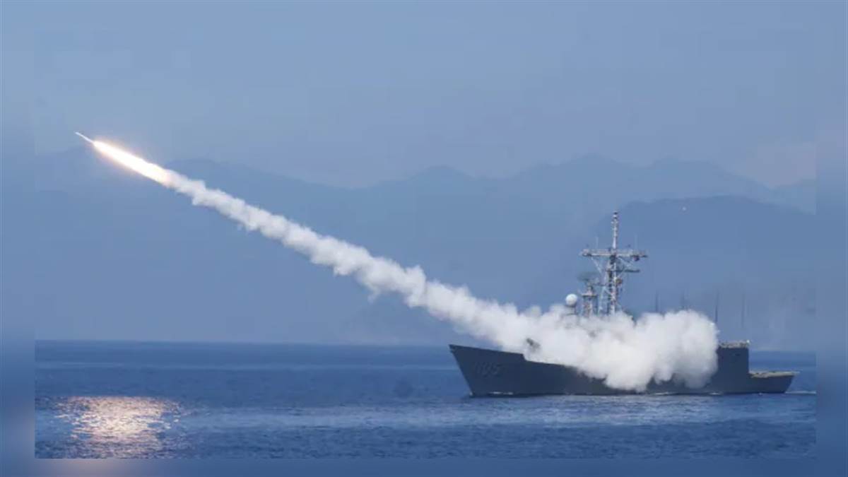 China-Taiwan Tension: चीन ने ताइवान बॉर्डर पर दागी मिसाइलें, चारों तरफ से घेरा, चरम पर तनाव