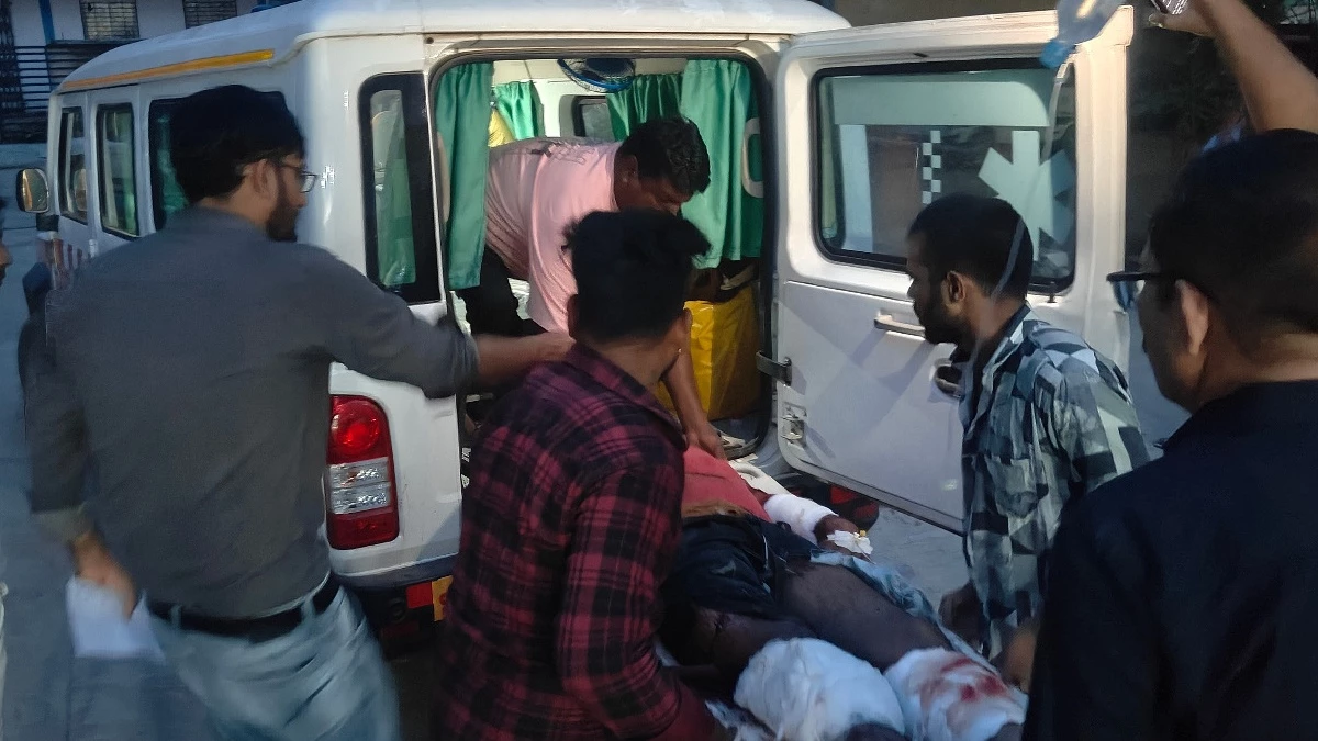 Dewas: सोनकच्छ-पीपलरावां रोड पर बाइक सवारों को घसीटते ले गई कार, तीन की मौत, एंबुलेंस का ड्राइवर भागा