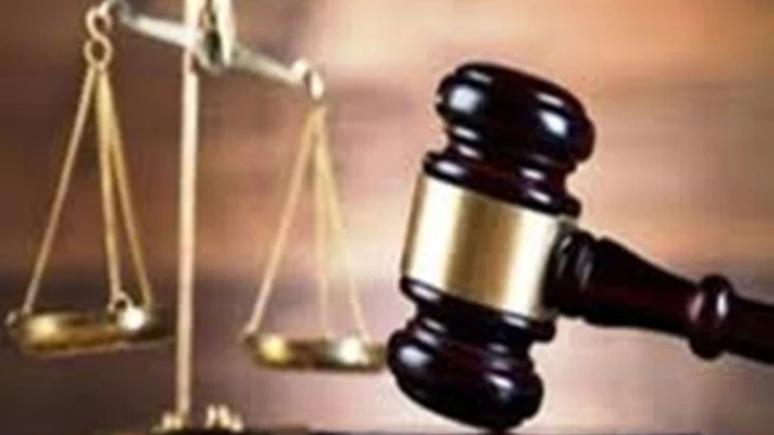 सेवानिवृत्त IPS अधिकारी से 11.61 लाख की वसूली पर रोक, केंद्र व मप्र शासन से मांगा जवाब