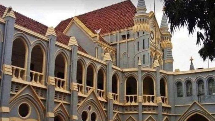 MP High Court का केंद्र से बड़ा सवाल, वन कर्मियों को हथियार चलाने का अधिकार क्यों नहीं