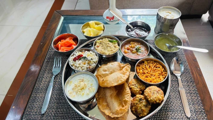 उज्जैन, ओंकारेश्वर और महेश्वर में भोले के भक्त पर्यटन के साथ ले सकेंगे फलाहार का आनंद, एमपी टूरिज्म ने शुरू की सुविधा