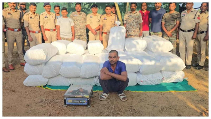 खाली बोतलों के नीच सवा तीन करोड़ का गांजा, 9 महीनों में 2300 किलो गांजा जब्त, ओडिशा UP नेटवर्क जशपुर में पकड़ाया