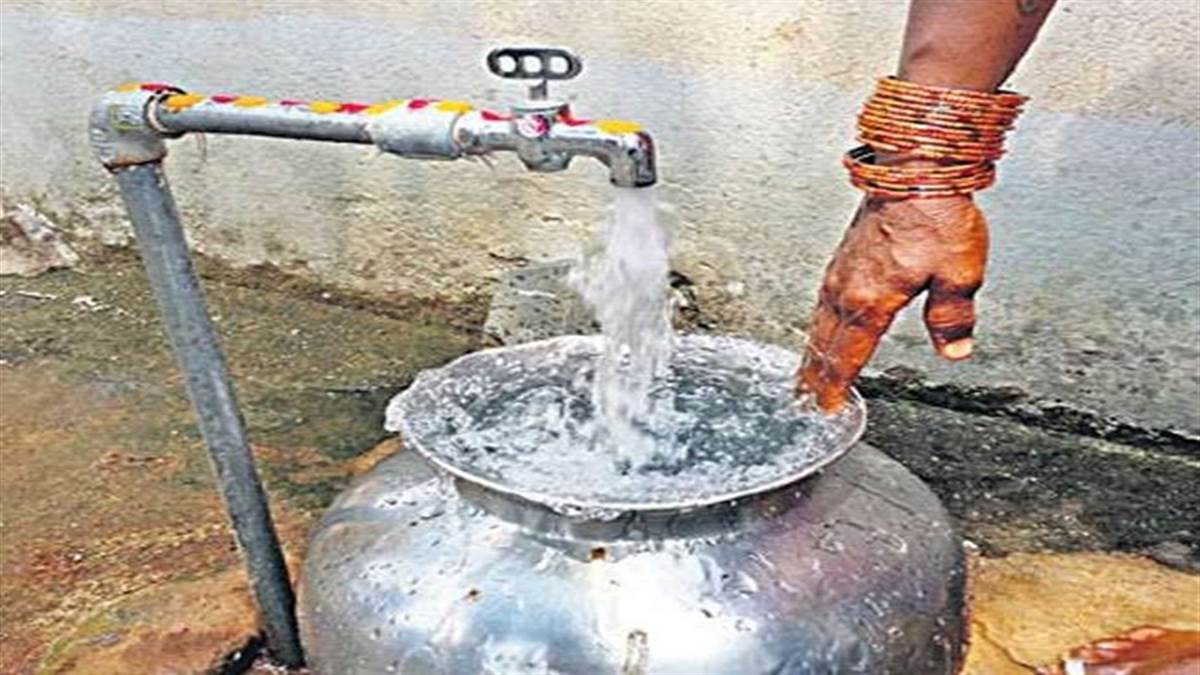 Jal Jeevan Mission: मध्‍य प्रदेश में मुख्यमंत्री के गृह जिले में 52 प्रतिशत घरों में नहीं पहुंचा पानी
