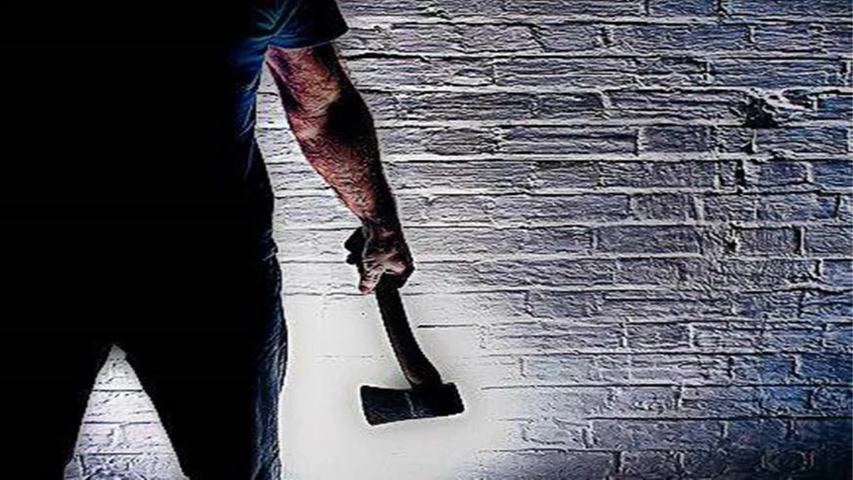 भतीजी के प्रेम विवाह से नाराज चाचा ने ससुर पर टंगिया से किया वार, पुलिस ने दर्ज किया मामला