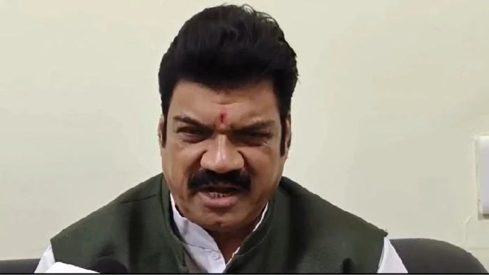 'अगर मतदाता सूची में नाम नहीं तो...', BJP मंत्री के विवादित वीडियो मचा बवाल, कांग्रेस ने चुनाव आयोग से कार्रवाई मांगी