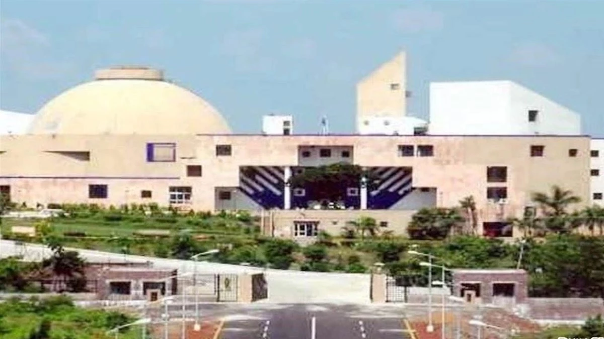 मध्य प्रदेश विधानसभा में किसानों को आर्थिक सहायता न मिलने के मुद्दे पर हुआ हंगामा