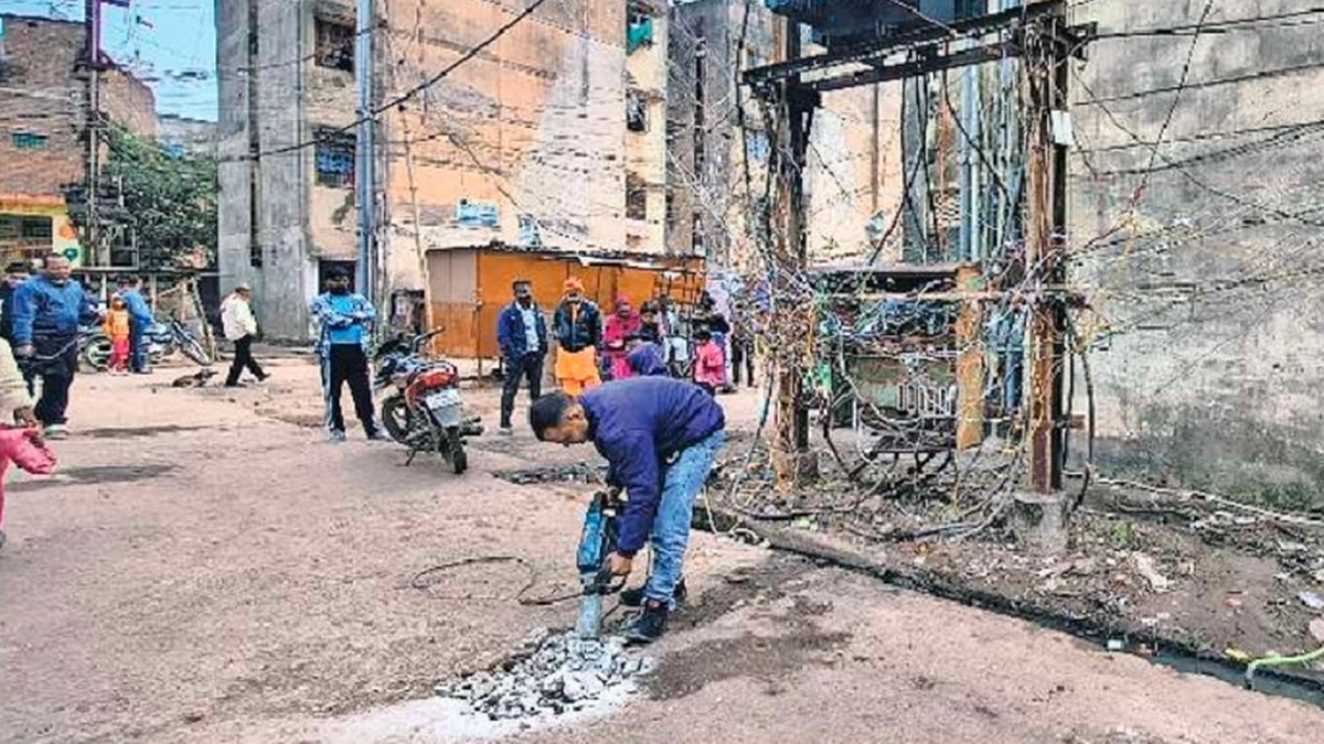 ग्वालियर में पूरे सिस्टम में खलबली, नाले से हटेंगी पेयजल पाइप लाइन; खोदाई भी हो गई शुरू