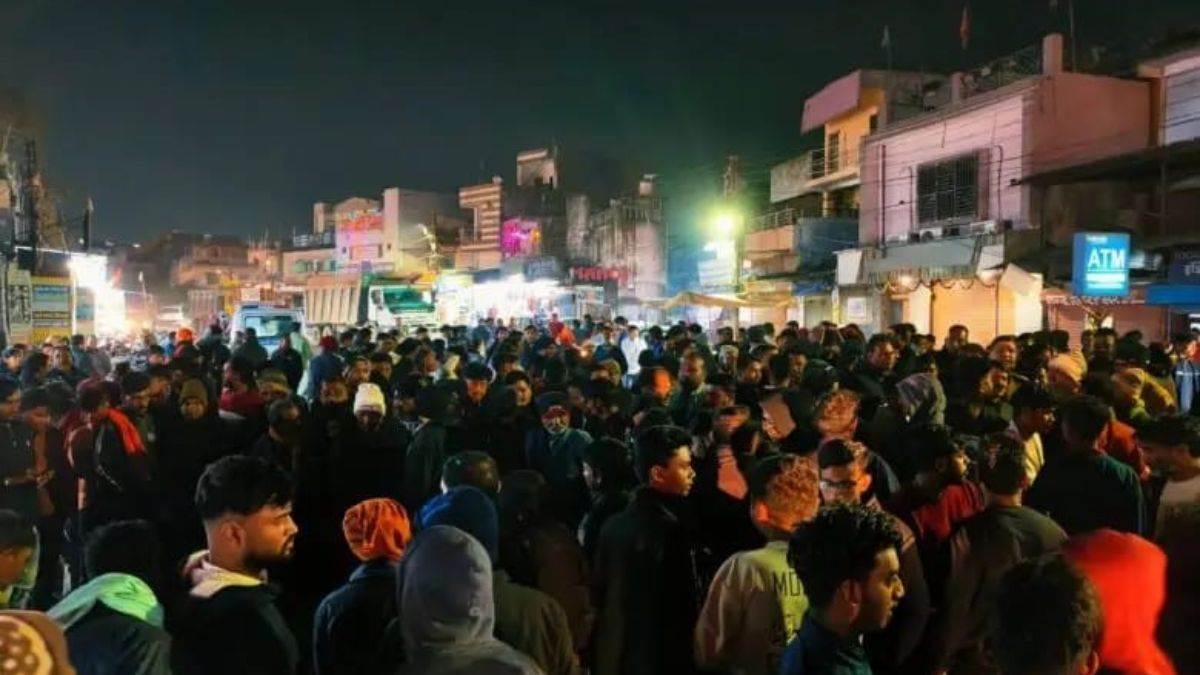 कोरबा में हाइवा की टक्कर से स्कूटी सवार मां-बेटी की मौके पर मौत, नाराज लोगों ने किया चक्का जाम