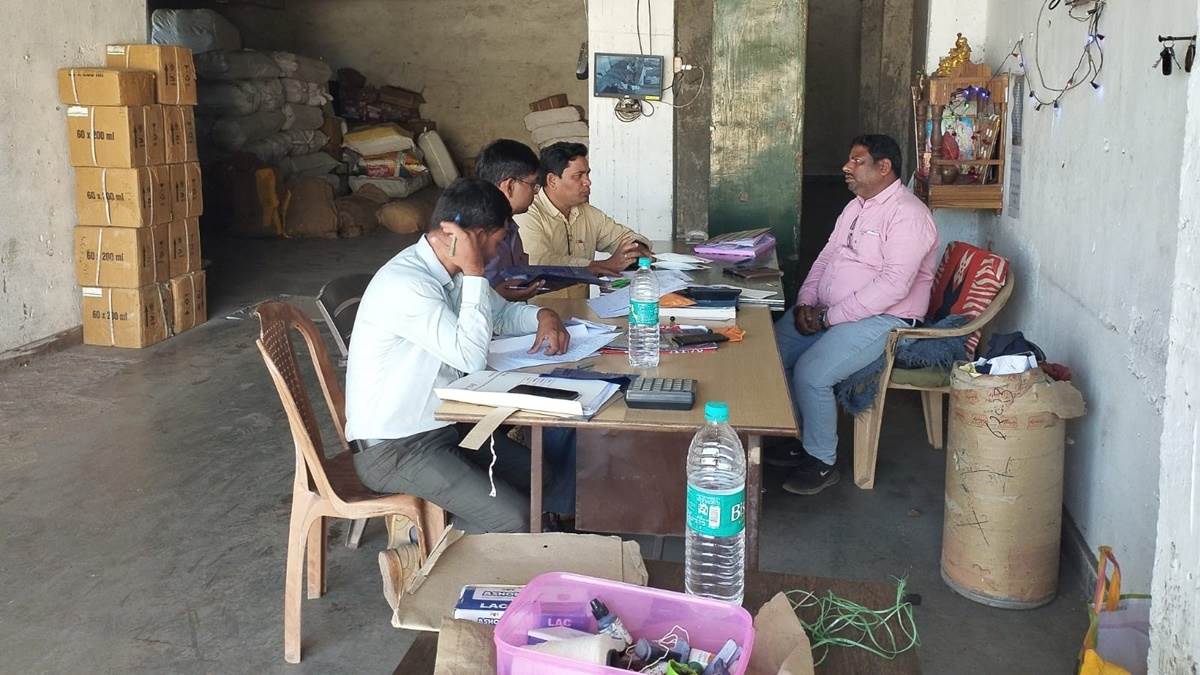 रायपुर में पकड़ी गई मिलावटी आयुर्वेदिक दवा की एक और खेप, इंदौर से ट्रक में भरकर भेज गई थी दवा