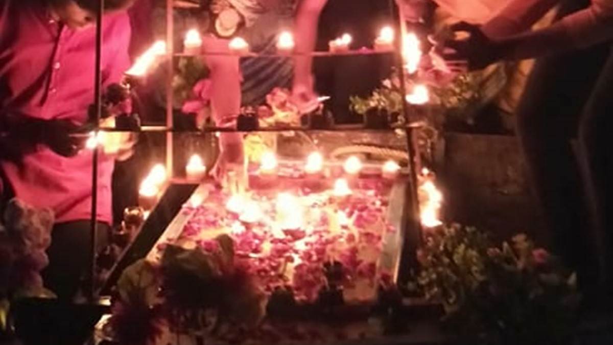 Raipur News: माघ पूर्णिमा पर महादेव घाट में लगाई पुण्य की डुबकी, हटकेश्वर महादेव का दर्शन करने लगा तांता