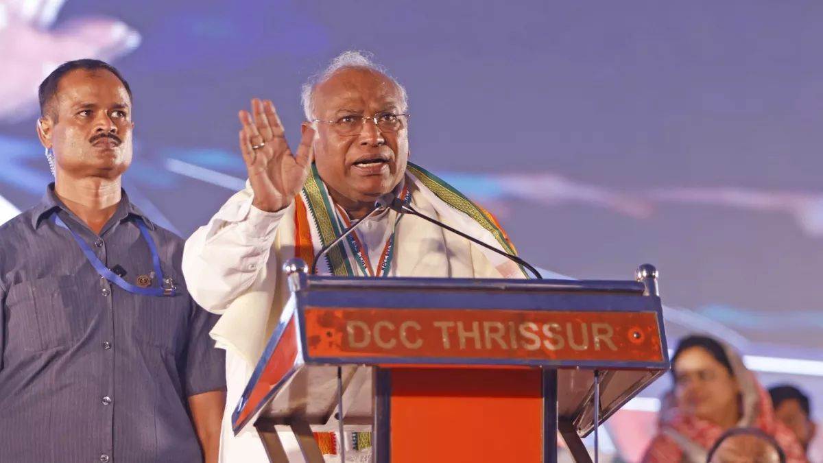 मल्लिकार्जुन खरगे के बयान पर कांग्रेस नेता बोले- कार्यकर्ता कुत्ता नहीं, कर्मठ व कर्मवीर होता है