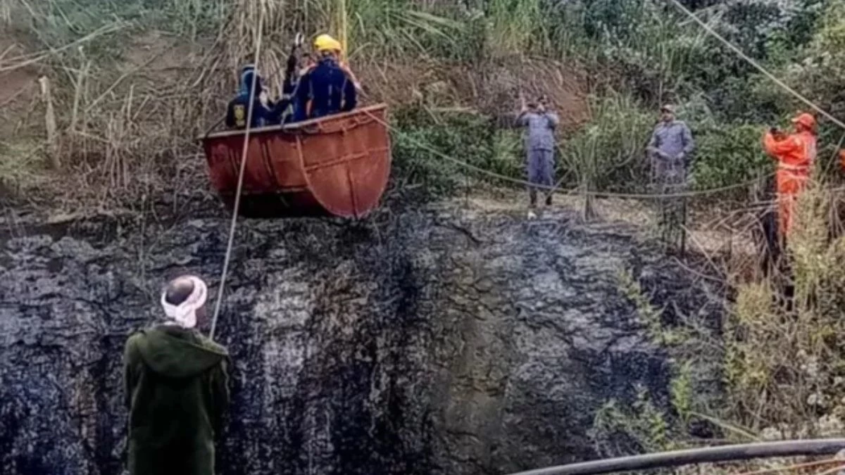 मेघालय में कोयला खदान के भीतर धमाका, 10 मजदूरों की मौत, रेस्क्यू जारी