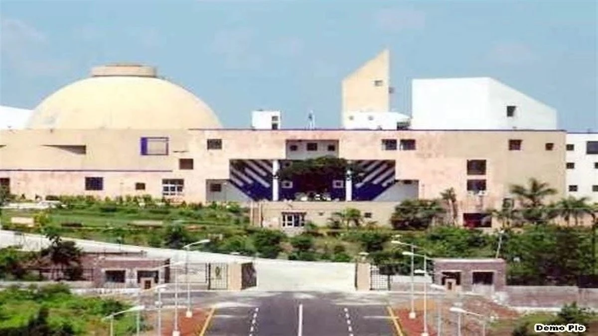 MP Vidhan Sabha: दूषित जल और कफ सीरप से मौतों के मामले में स्थगन प्रस्ताव लाएगी कांग्रेस