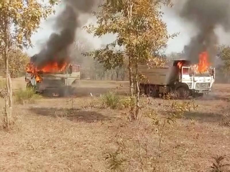 Naxal incident in Chhattisgarh Five vehicles engaged in construction work  were set ablaze by Naxalites
