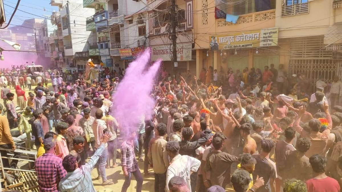 गुलाल और फूलों से सीहोर में आज खेली गई महादेव की होली, देशभर से शामिल होने पहुंचे भक्त