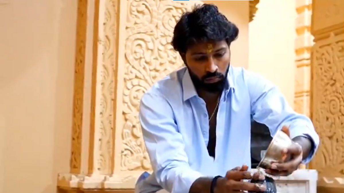 IPL 2024: खराब दौर से गुजर रहे हार्दिक पंड्या पहुंचे महादेव की शरण में, सोमनाथ मंदिर में की पूजा, देखें वीडियो