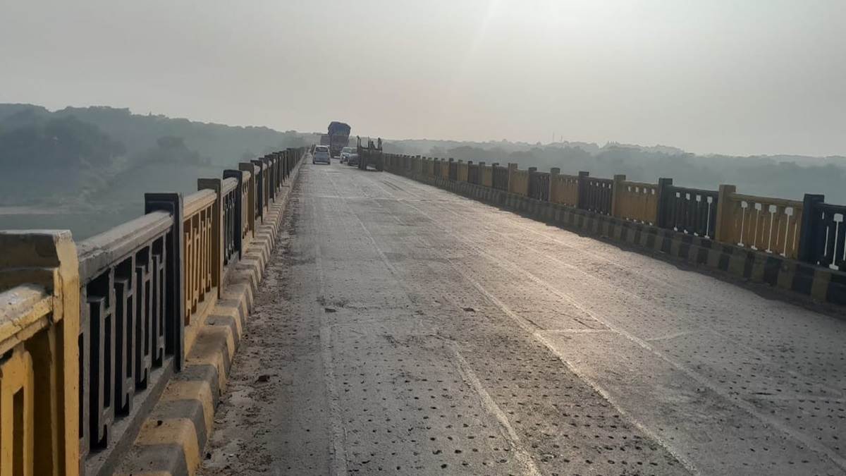 Bhind  News:  चंबल नदी पर बने भिंड-इटावा पुल पर आठ जून की रात से भारी वाहन निकलने पर रोक