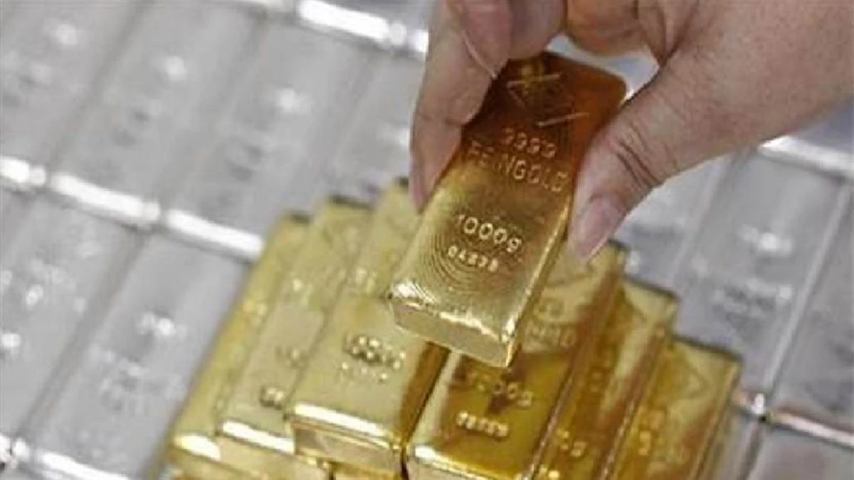 Silver Price Today: चांदी पहुंचा ₹1.05 लाख के पार, सोने का दाम भी बढ़ा, टूटा 12 साल का रिकॉर्ड - Silver Price 2025 Silver Crosses 1 Lakh gold price also increased mark 12 year old record broken