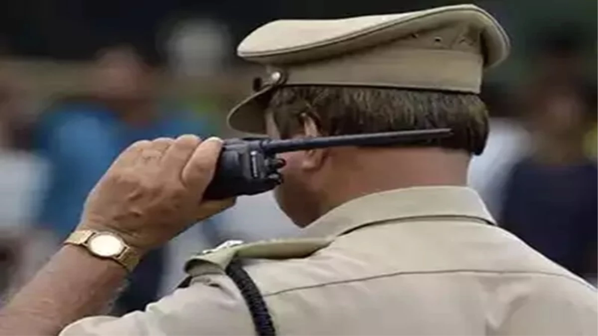 MP अजब है! बिना नौकरी किए 12 साल तक आरक्षक को मिलता रहा वेतन, खाते में जमा हुए 28 लाख से ज्‍यादा रुपए