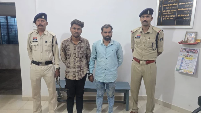 दुर्ग में महिलाओं को लोन दिलाने के नाम पर ₹1.11 करोड़ का गबन, दो आरोपी गिरफ्तार