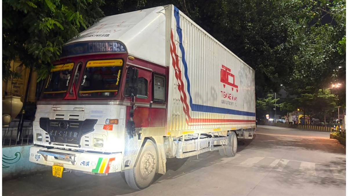 इंदौर में नशे में धुत ट्रक चालक नो एंट्री में घुसा, पुलिस ने जाम लगाकर पकड़ा