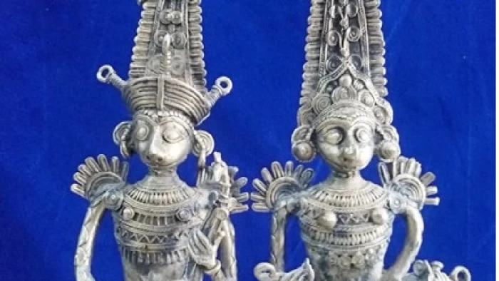 छत्तीसगढ़ के लिए गौरव का पल: बस्तर की अमर प्रेमगाथा 'झिटकू-मिटकी' अब राष्ट्रपति भवन के निमंत्रण पत्र पर